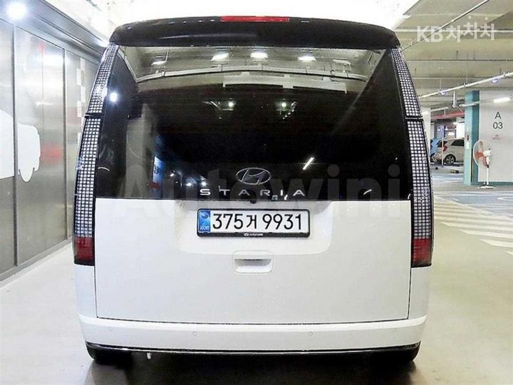 Hyundai Staria 2025 — 5