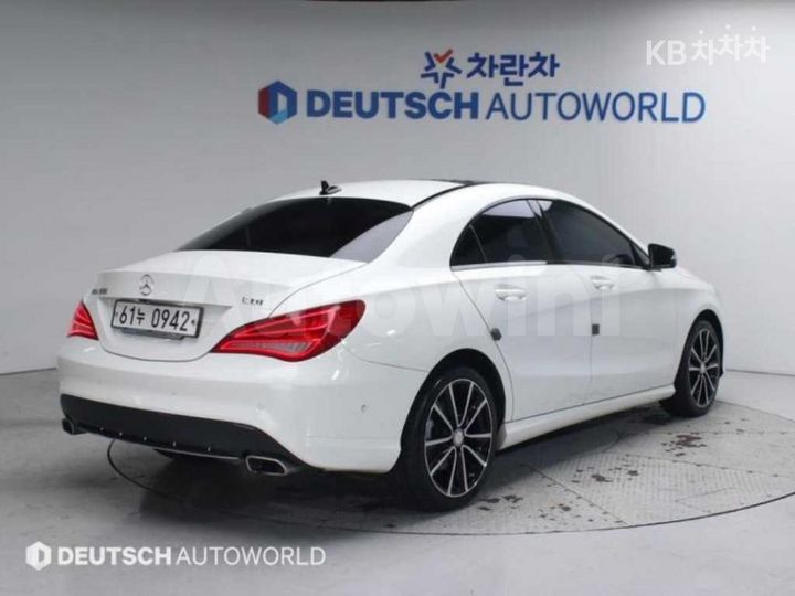 Mercedes Benz CLA Class