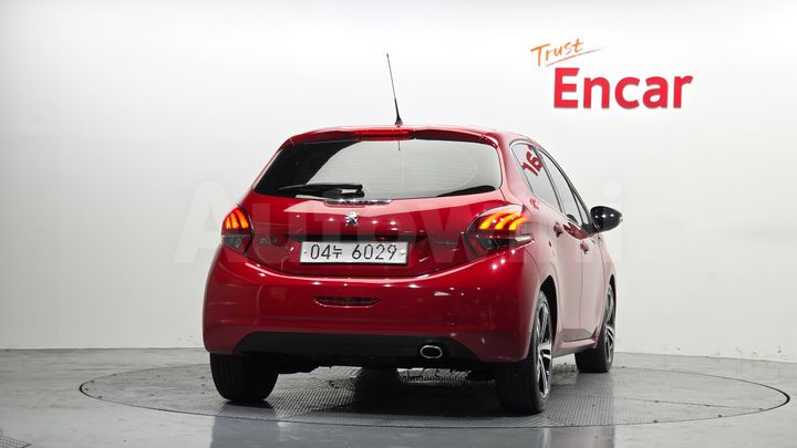 Peugeot 208 2017 — 4