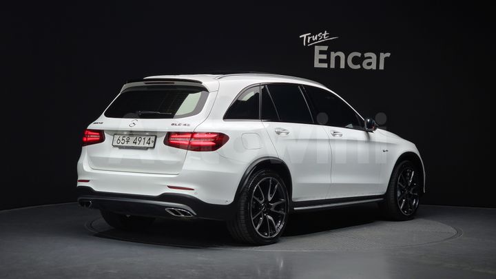 Mercedes-Benz GLC Class 2018 — 2