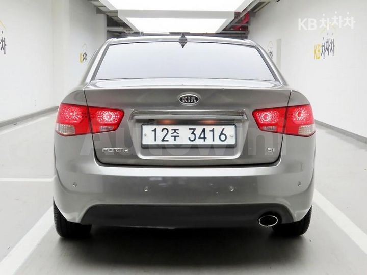 Kia Forte 2010 — 3