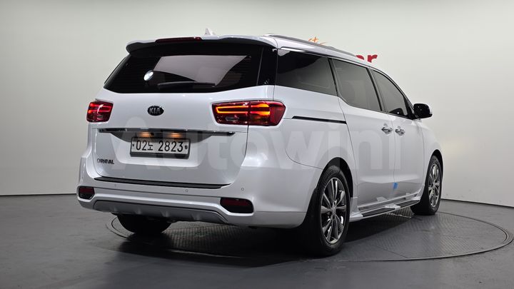 Kia Carnival 2019 — 2