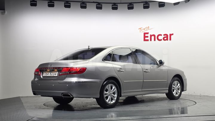 Hyundai Grandeur 2010 — 2