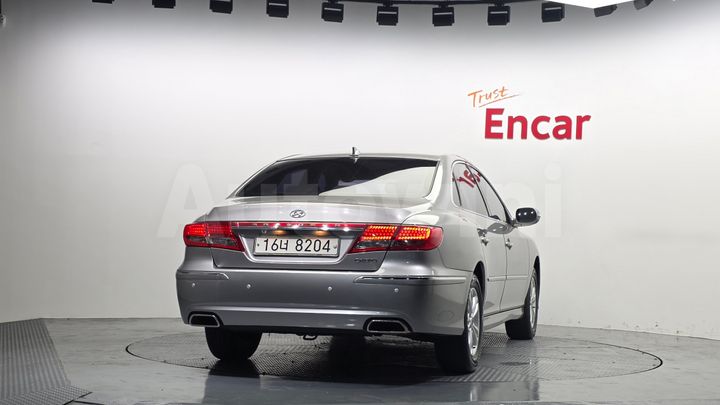 Hyundai Grandeur 2010 — 4