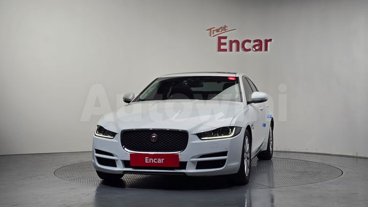 Jaguar XE 2016 — 3