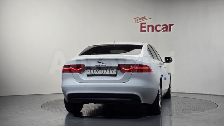 Jaguar XE 2016 — 4