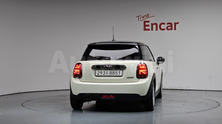 Mini Cooper 2019 — 4