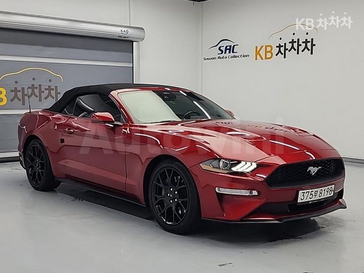 Ford Mustang 2022 — 4