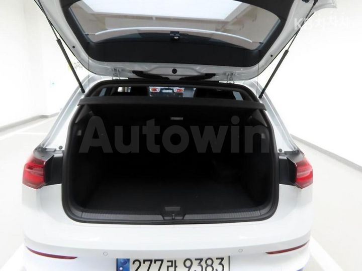 Volkswagen Golf 2022 — 4