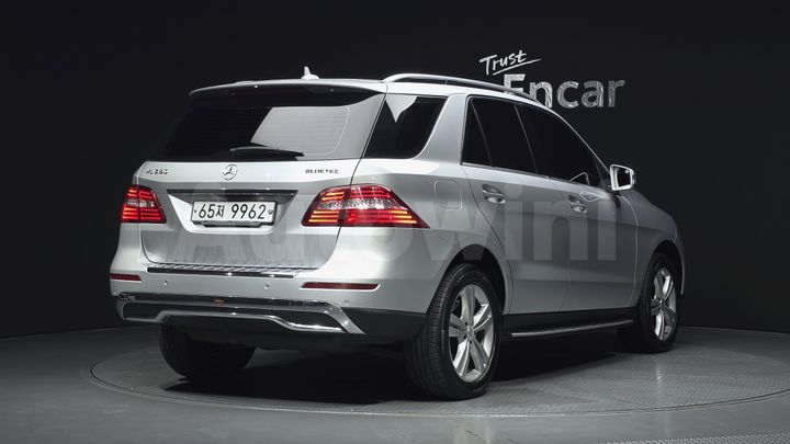Mercedes Benz M Class 2013 — 2