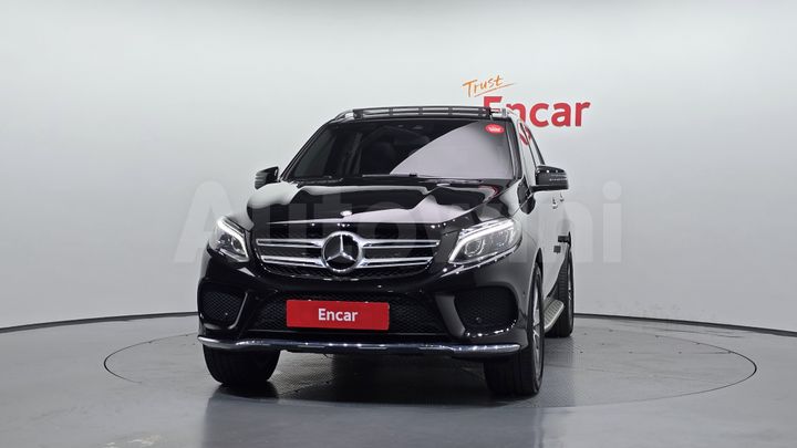 Mercedes Benz GLE Class 2017 — 3