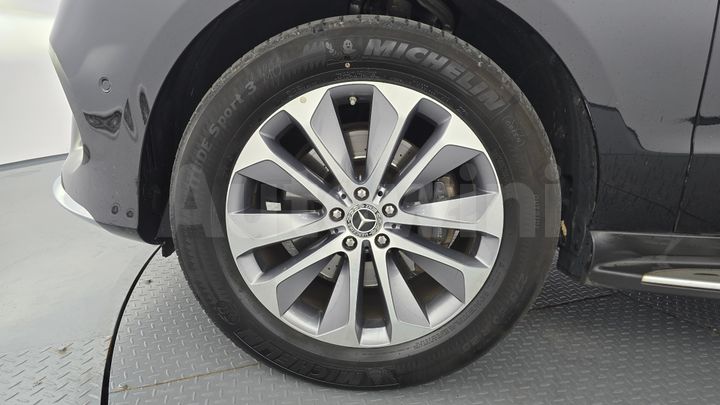 Mercedes Benz GLE Class 2017 — 5