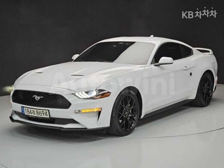 Ford Mustang 2021 — 2