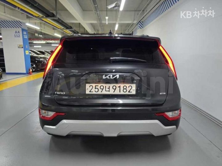 Kia Niro 2024 KNACR81EGRA143417 — 4