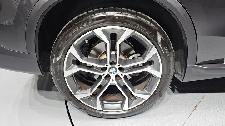 BMW X5 2022 — 5