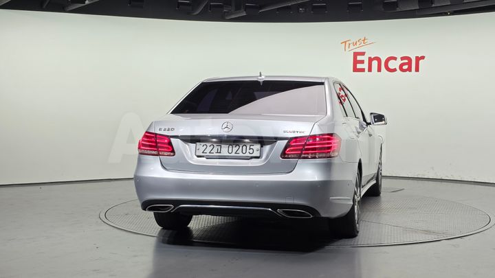 Mercedes-Benz E Class 2016 — 4