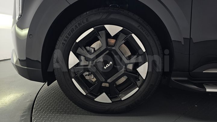 Kia Carnival 2025 — 4