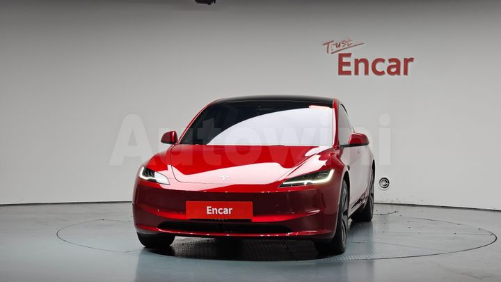 Tesla Model 3 2024 — 2