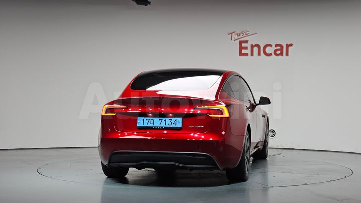 Tesla Model 3 2024 — 3