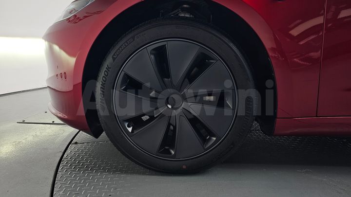 Tesla Model 3 2024 — 4