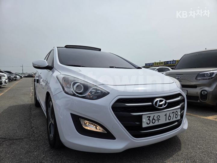 Hyundai i30 2015 KMHD351UGFU259783 — 4