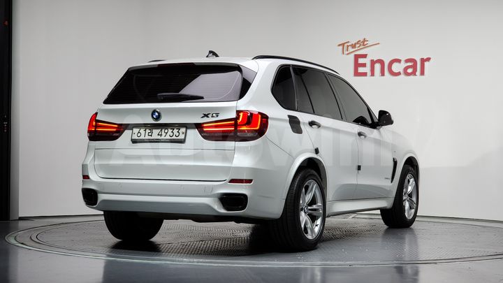 BMW X5 2018 — 2