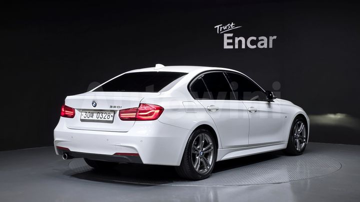 BMW 3 Series 2017 — 2