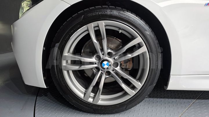 BMW 3 Series 2017 — 5