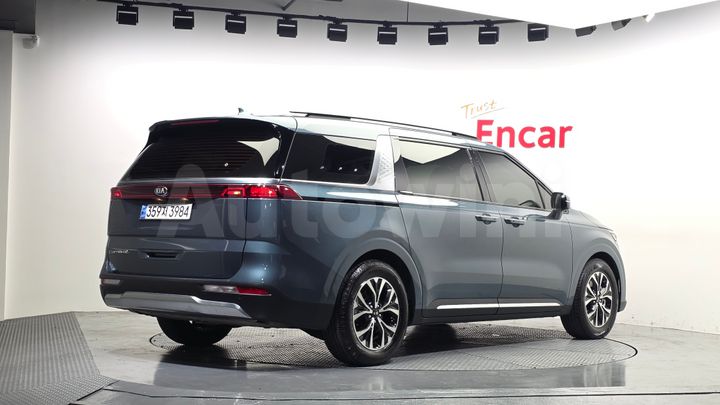 Kia Carnival 2021 — 2