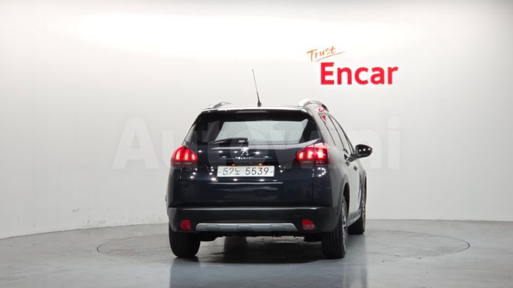 Peugeot 2008 2018 — 4