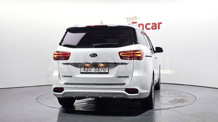 Kia Carnival 2019 — 4