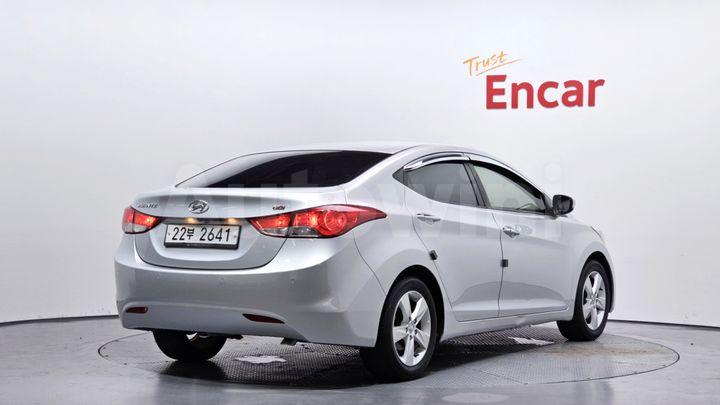 Hyundai Avante 2013 — 2