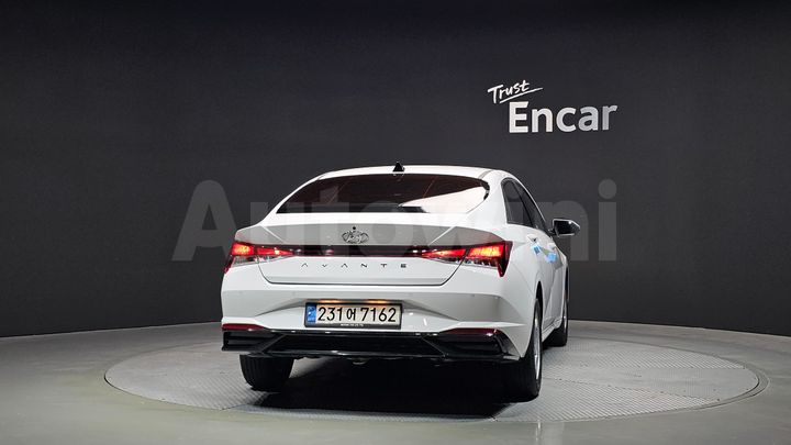 Hyundai Avante 2021 — 4