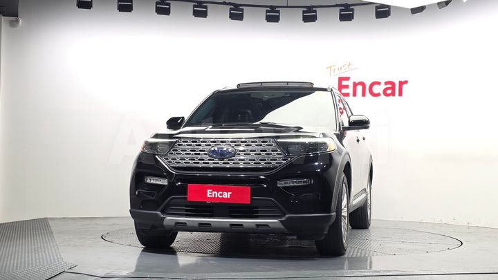 Ford Explorer 2022 — 3