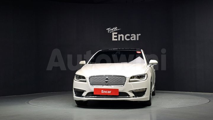 Lincoln MKZ 2019 — 3