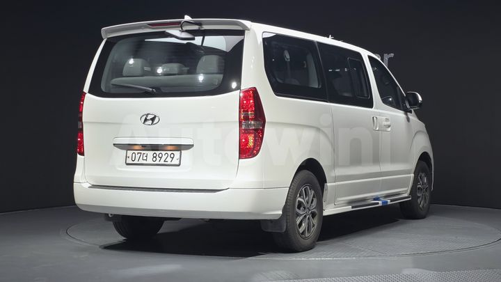 Hyundai Starex 2019 — 2