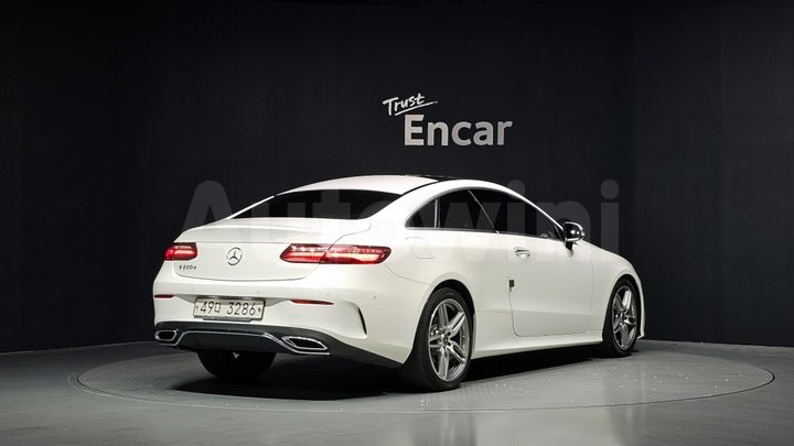 Mercedes-Benz E Class 2017 — 2