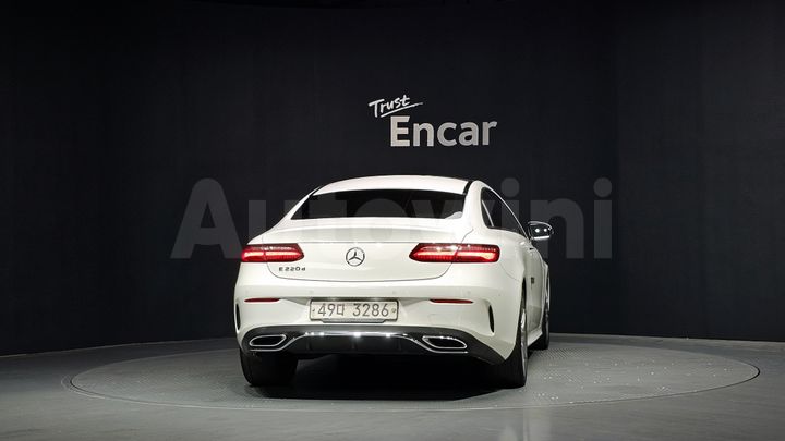 Mercedes-Benz E Class 2017 — 4
