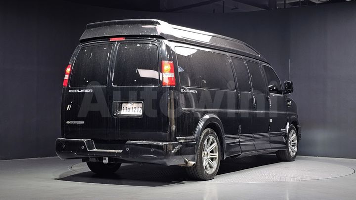 Chevrolet Express Van