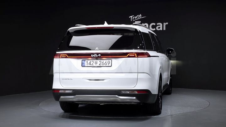Kia Carnival 2023 — 4