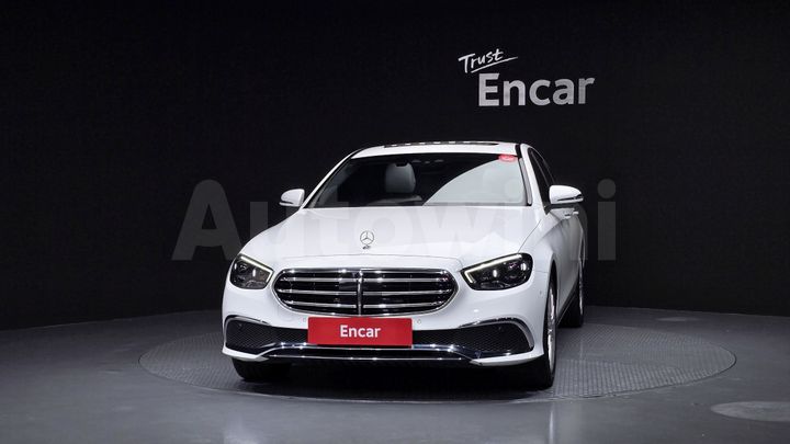 Mercedes-Benz E Class 2022 — 3