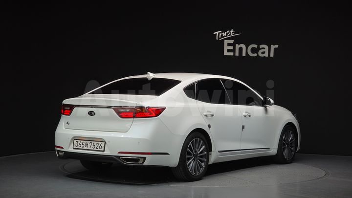Kia K7 2018 — 2