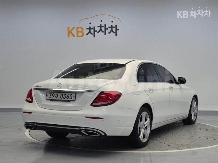 Mercedes-Benz E Class 2017 WDDZF0EB4HA048631 — 3