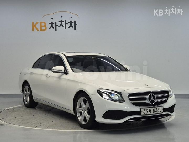 Mercedes-Benz E Class 2017 WDDZF0EB4HA048631 — 4