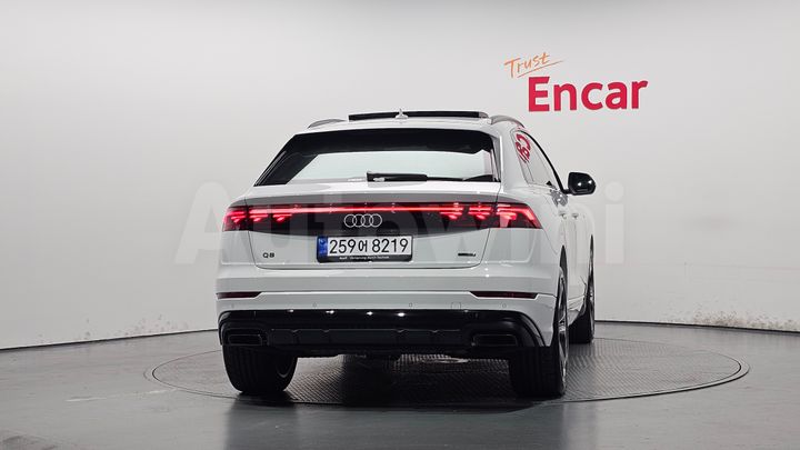 Audi Q8 2025 — 4