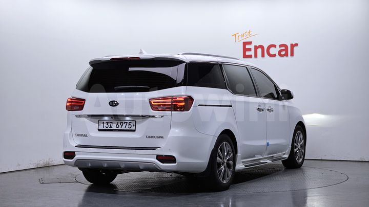Kia Carnival 2019 — 2
