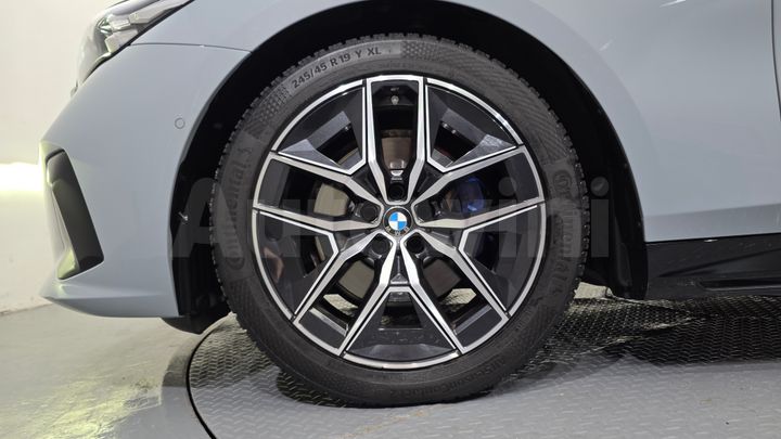 BMW 5 Series 2024 — 5