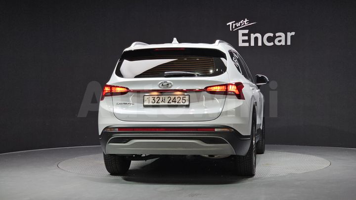 Hyundai SantaFe 2022 — 4