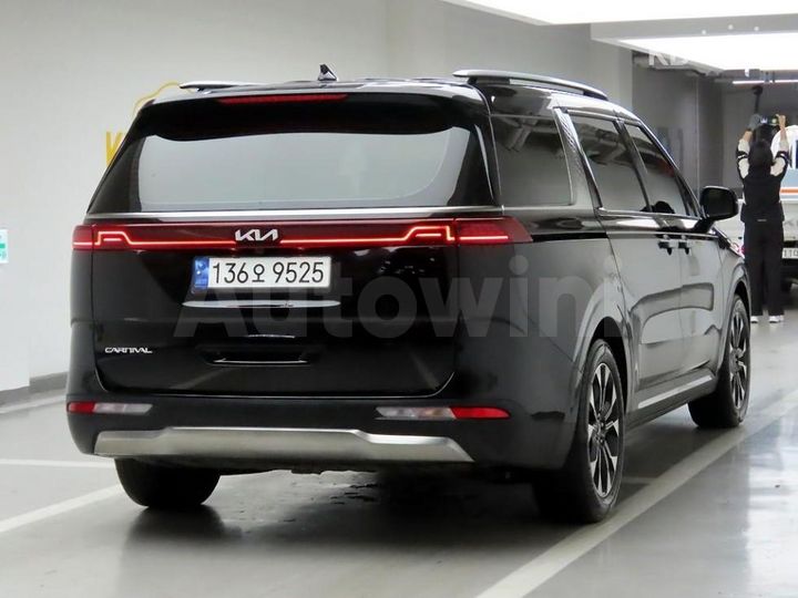 Kia Carnival 2023 KNANC81BBPS292071 — 4