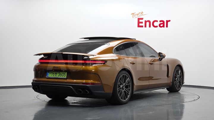 Porsche Panamera 2024 — 2